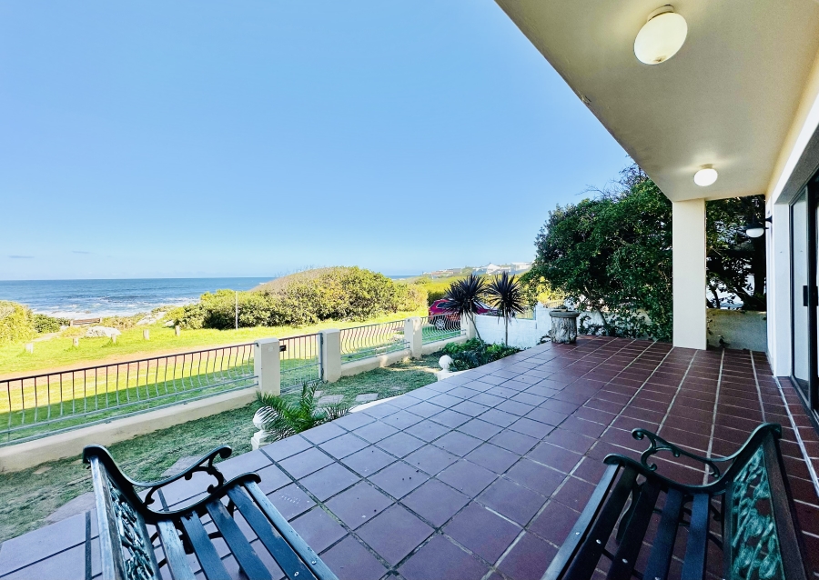 4 Bedroom Property for Sale in Vermont Western Cape